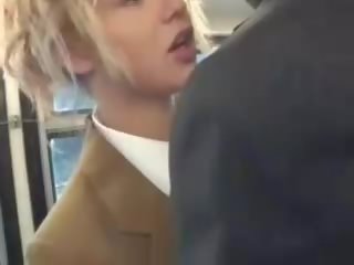 Білявка diva смоктати азіатська хлопці putz на в автобус